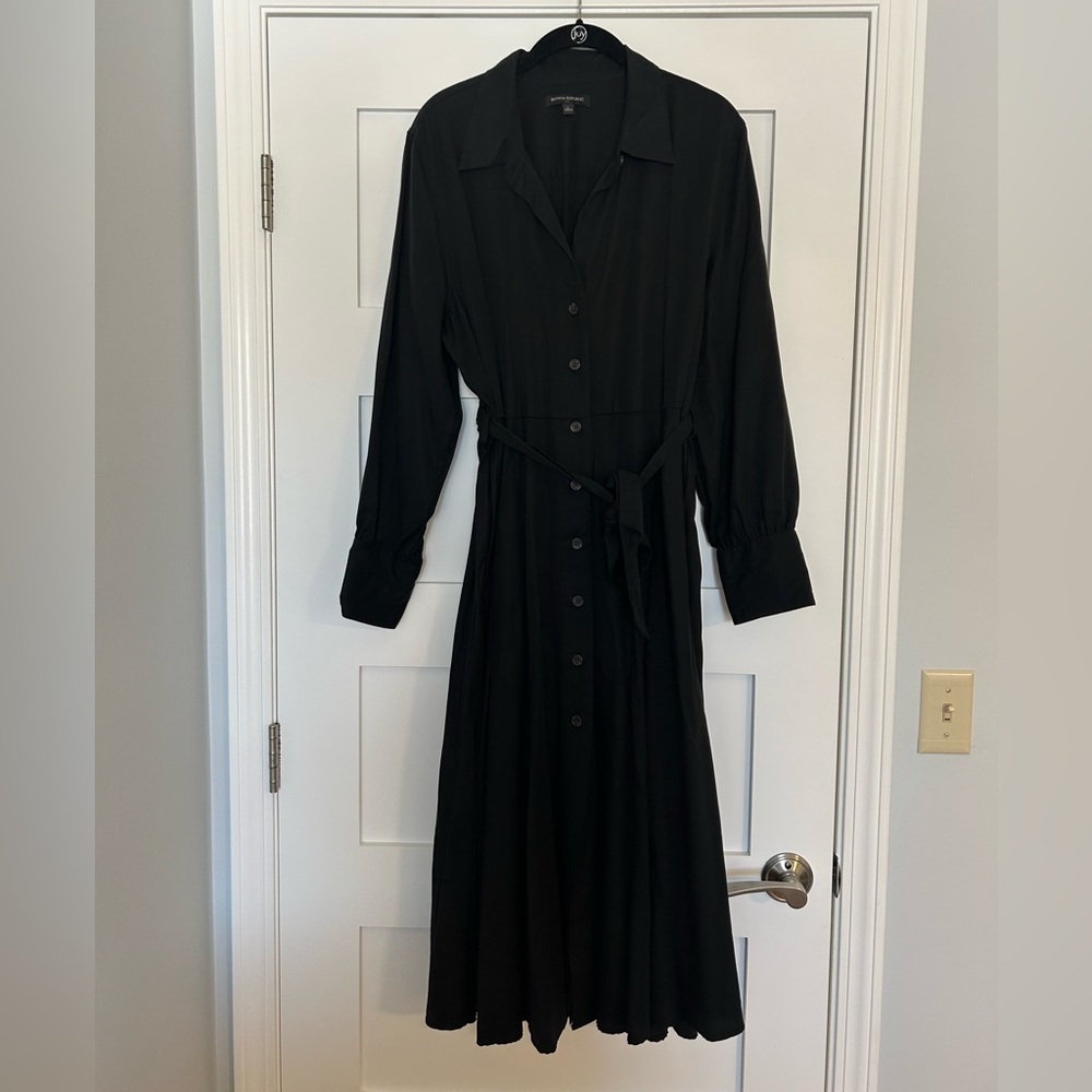 Banana Republic Tie-Waist Midi Shirtdress